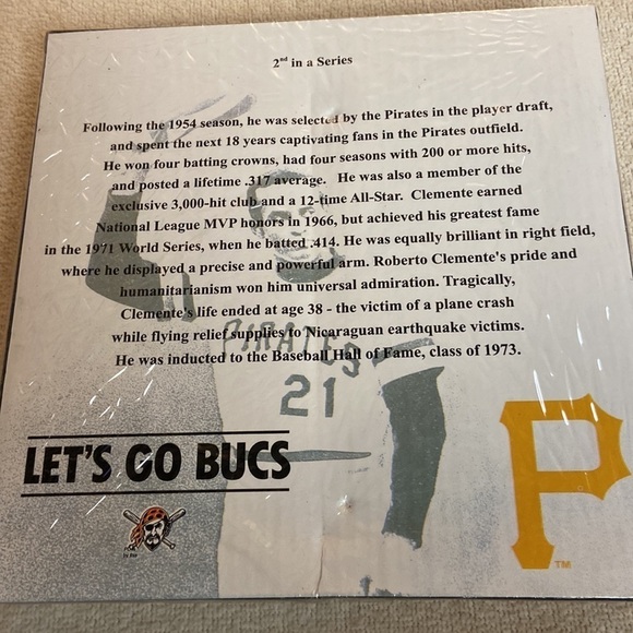 Roberto Clemente Collectible Plate Cornmiller-McCormick Pittsburgh Pirates NIB - Picture 4 of 6